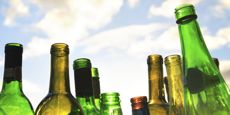 ¿Por qué las botellas de cerveza son en su mayoría verdes?