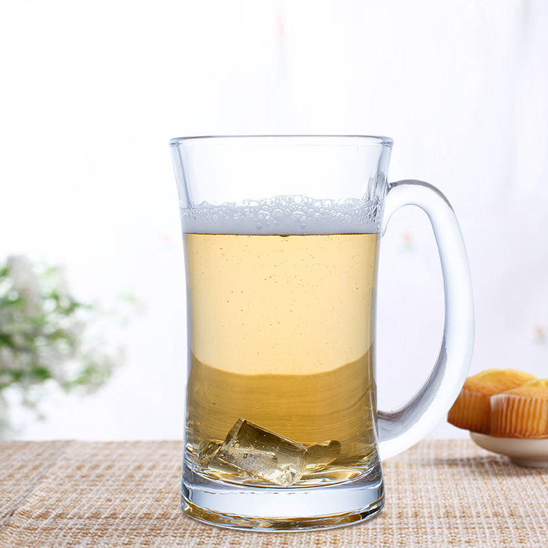 Venta caliente 380 ml Cazas de vidrio de pedernal nórdico con mango para bebidas de cerveza