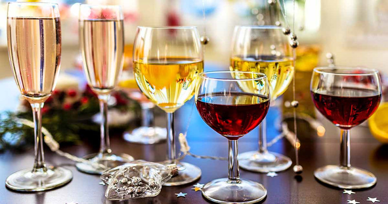 Los mejores champ&aacute;n-flautas y vinos-gafas revisadas